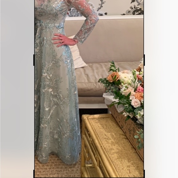 Mac Duggal stunning mother of bride/groom dress or black tie event! - Picture 10 of 16